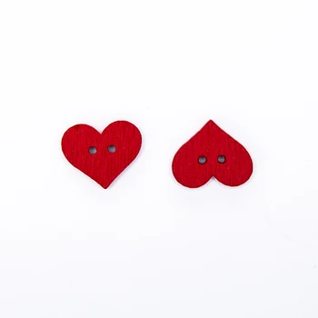 100 бр. Копчета от червено дърво сърце с 2 дупки за шиене направи си САМ Сватбена украса за бродерия 15 мм за направата на картички Scrapbooking