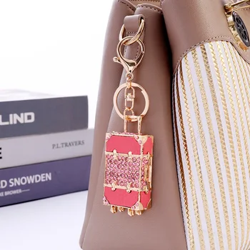 Модерен Cartoony куфар Креативна кожена чанта с кристали Ключодържател за поръчка на Метална Кола с Висулка Подарък Дамска чанта за Аксесоари